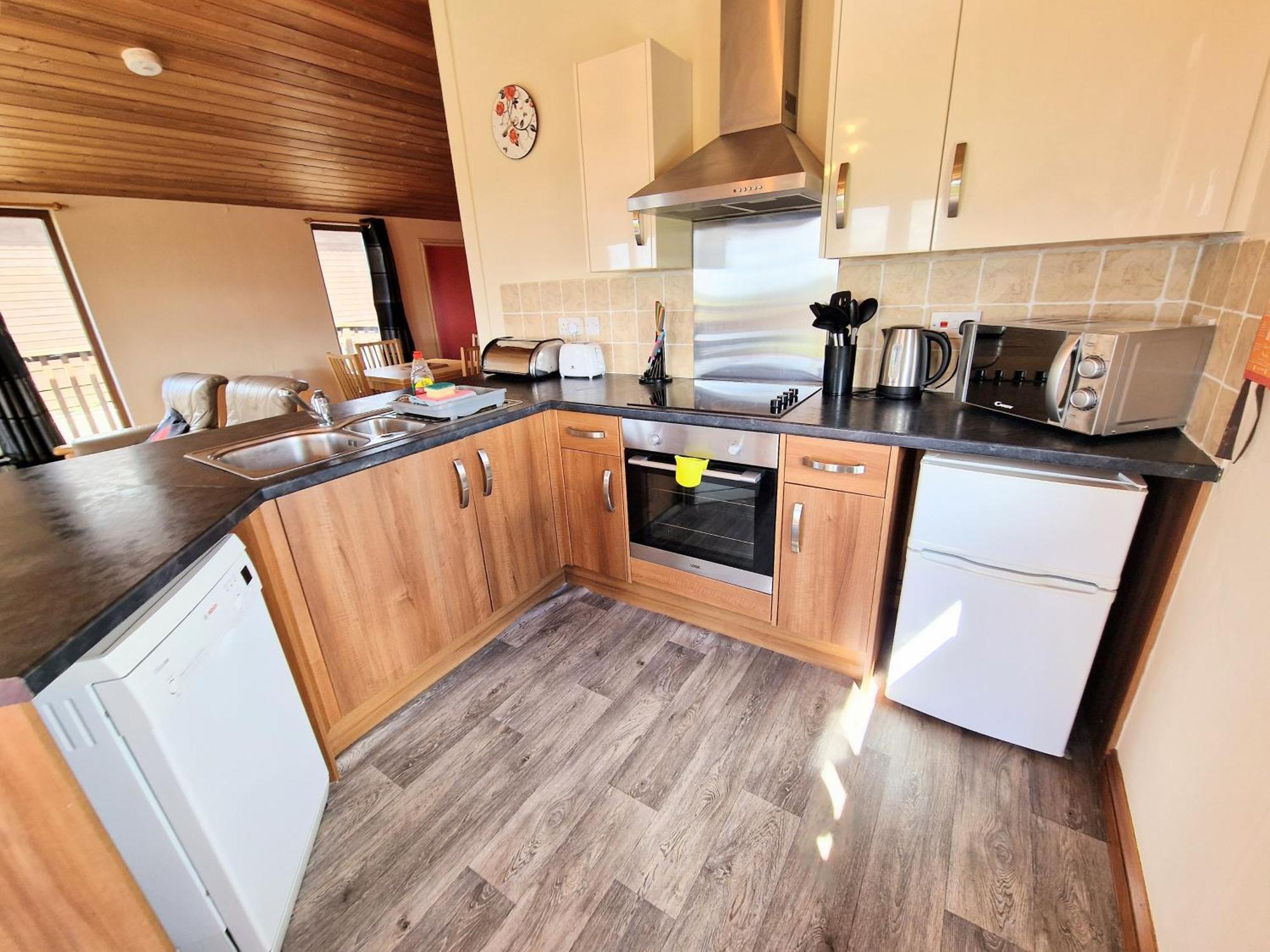 Lomond 4 With Private Hot Tub - Fife - Loch Leven - Lomond Hills Villa Kelty Exterior photo