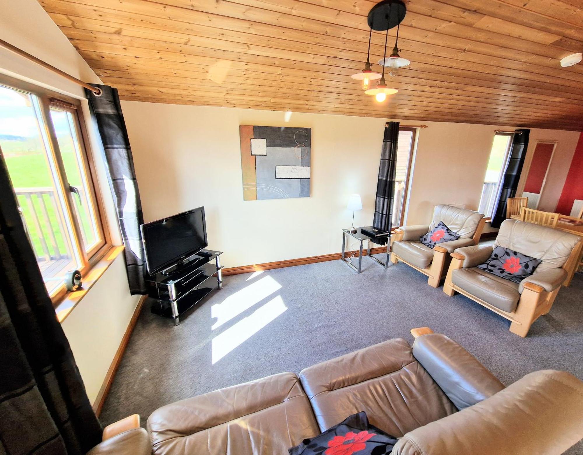 Lomond 4 With Private Hot Tub - Fife - Loch Leven - Lomond Hills Villa Kelty Exterior photo